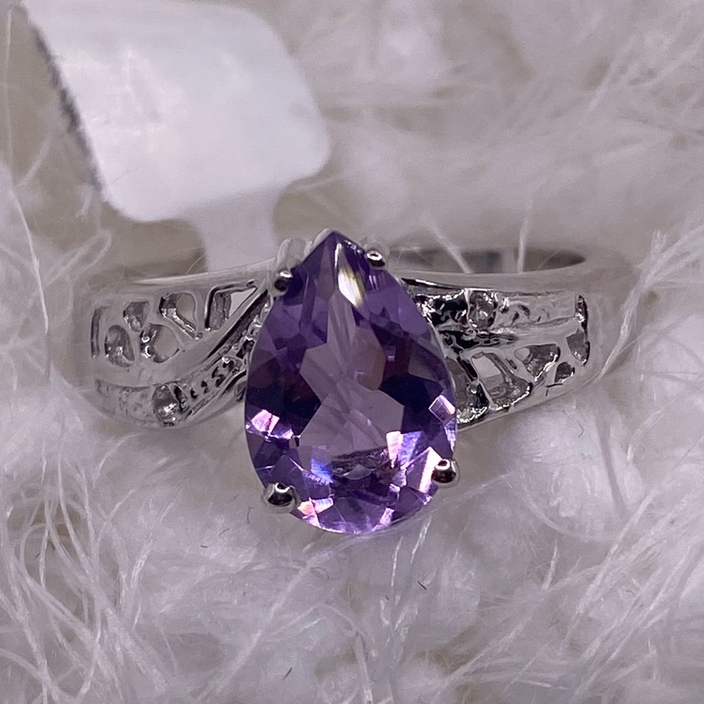 Amethyst & White Topaz ring